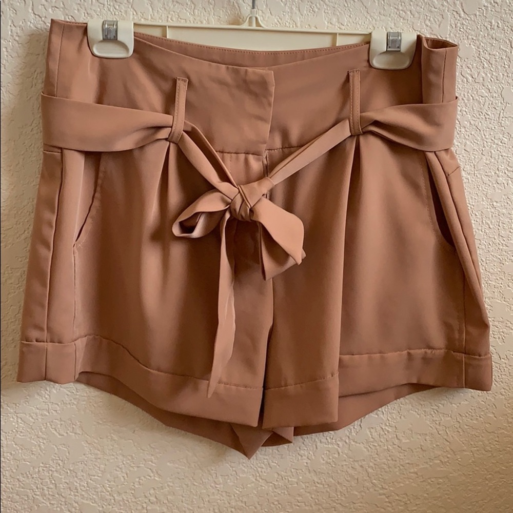 High waisted beige/pinkish shorts size 10us/14au